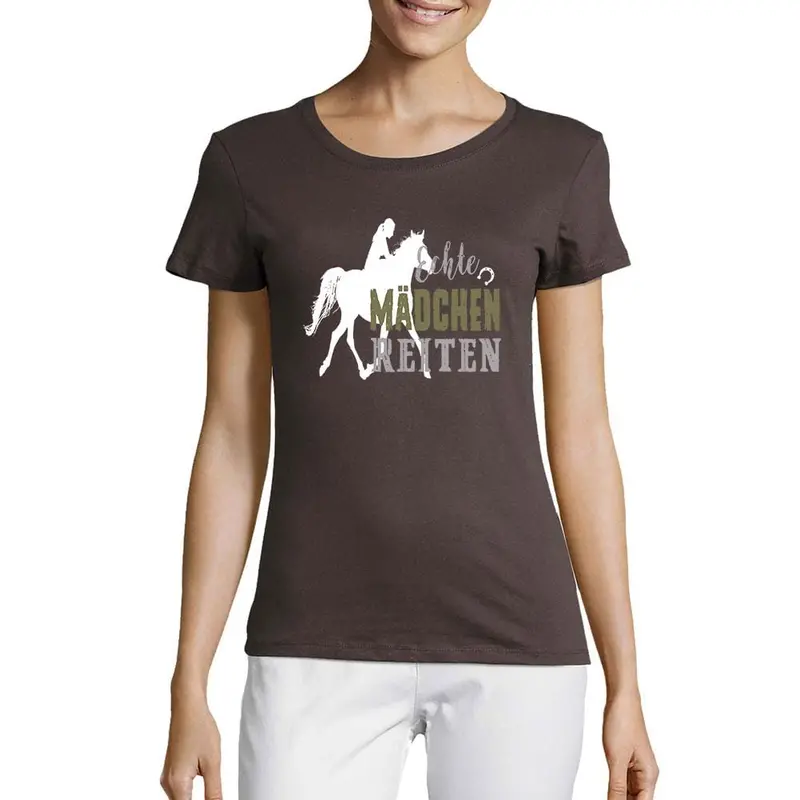 Equestrian Women’s Tee: ‘Echte Mädchen Reiten’ – Short-Sleeve Riding-Inspired Top