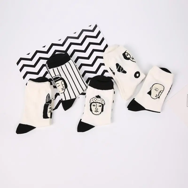 Japan Style Cool Sexy Women Funny Head Patterned Short Socks Cotton Funny Hipster Art Ankle Black And White Style Harajuku Sox 1