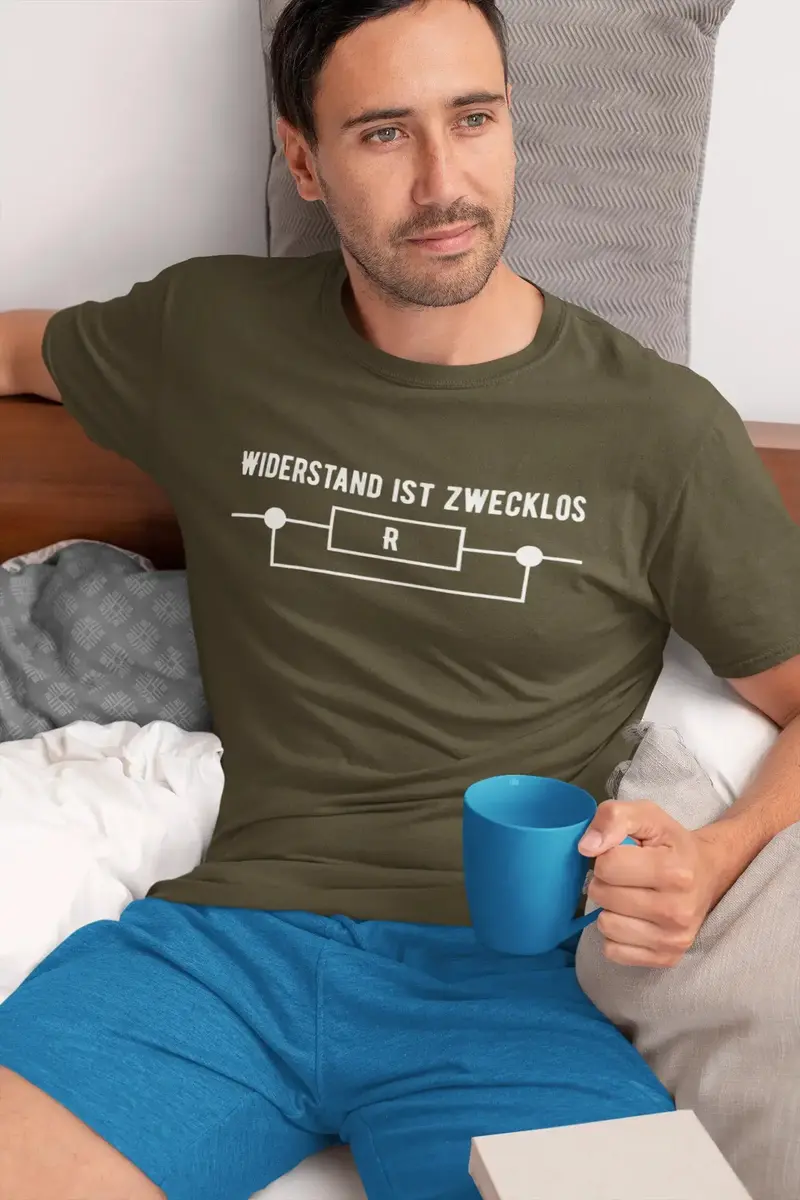 Men’S Graphic T-Shirt Widerstand Ist Zwecklos Lustige Military Green Gift Idea 1