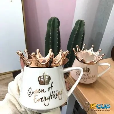 Oussirro Crown Theme Milk / Coffee Mugs Cartoon Multicolor Mugs Cup Kitchen Tool Gift X-Mas Gift W3206 3