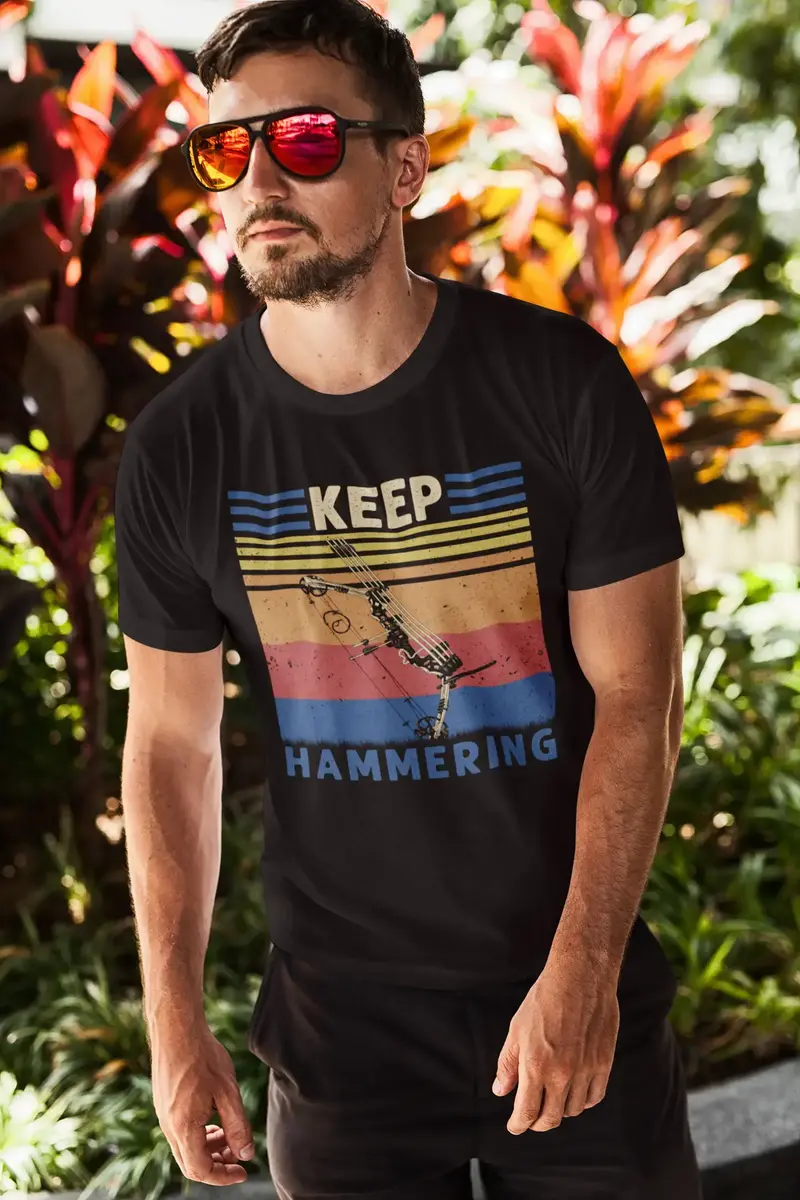 Ultrabasic Graphic Men's T-Shirt Keep Hammering - Vintage Hunter's Tee Shirt 1
