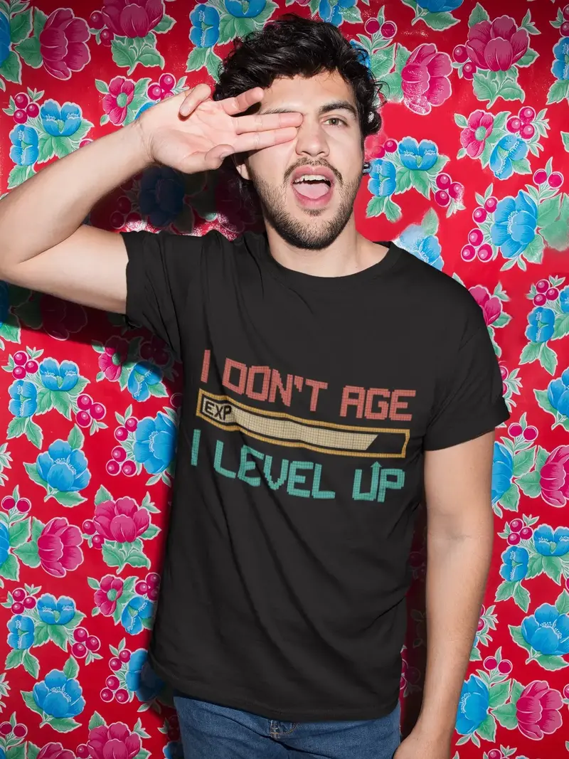 Ultrabasic Men's Gaming T-Shirt I Don't Age I Level Up - Gamer Birthday Gift 1