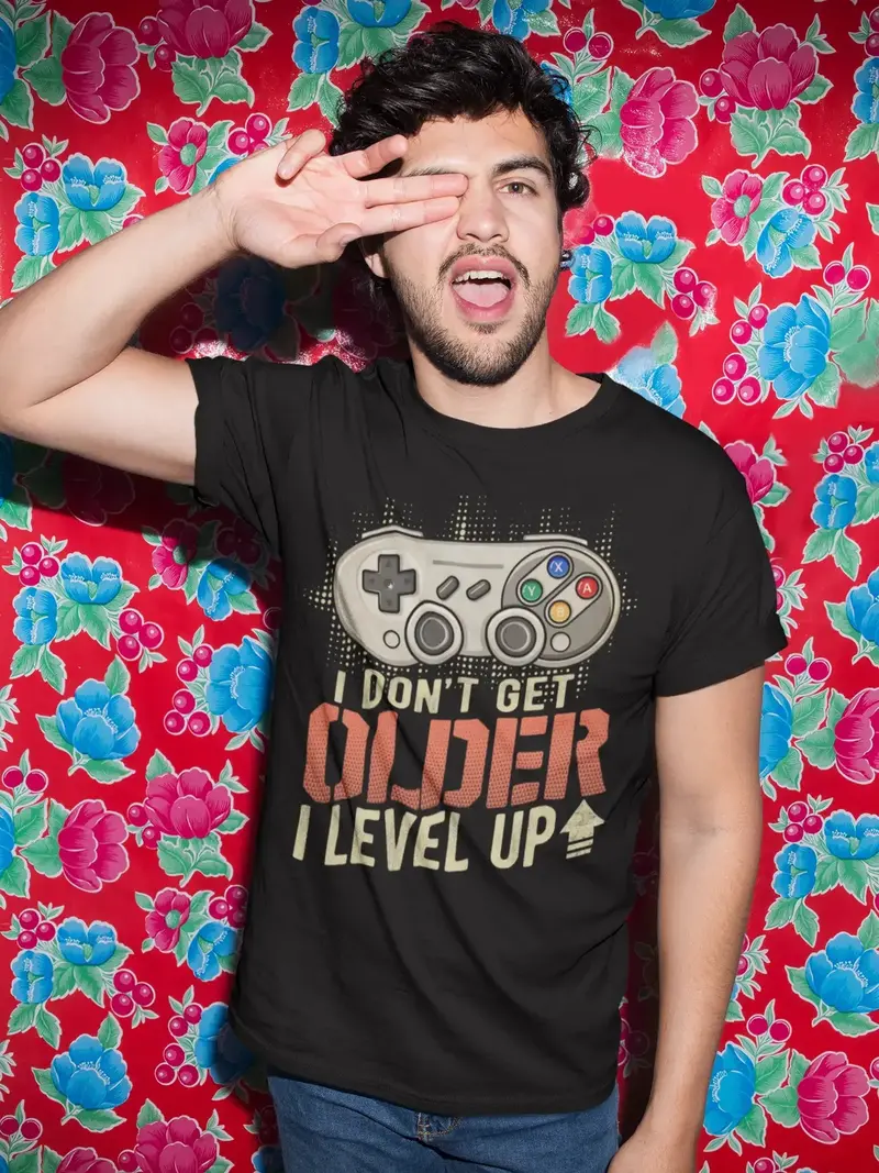 Ultrabasic Men's Gaming T-Shirt I Don't Get Older I Level Up - Gamer Birthday Gift 1