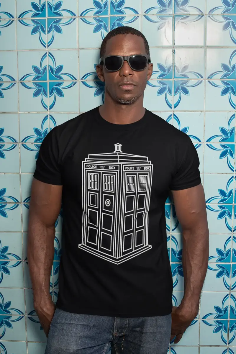 Ultrabasic Men's Graphic T-Shirt Black Police Box - The Doctor Time Machine Shirt 1
