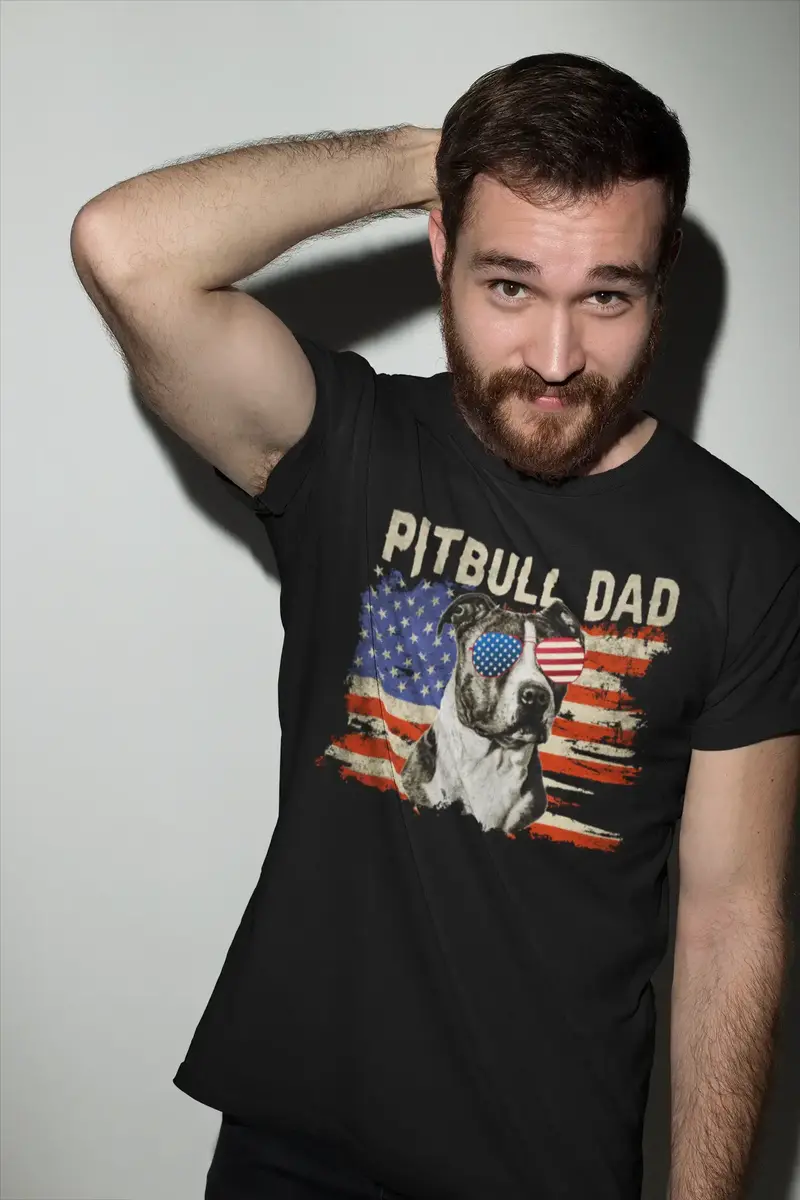 Ultrabasic Men's Graphic T-Shirt Pitbull Dad - American Flag - Vintage Shirt 1