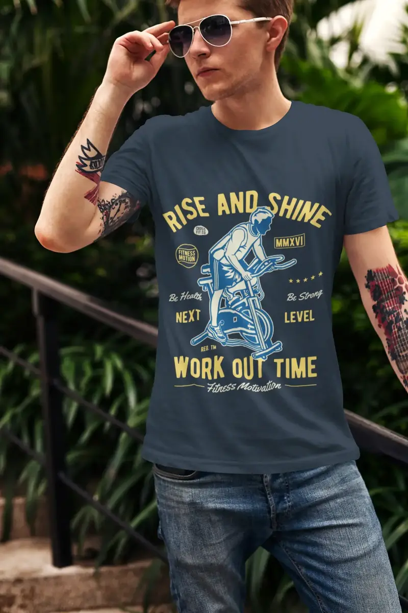 Ultrabasic Men's Graphic T-Shirt Rise And Shine Work Out Time - Vintage Shirt 1