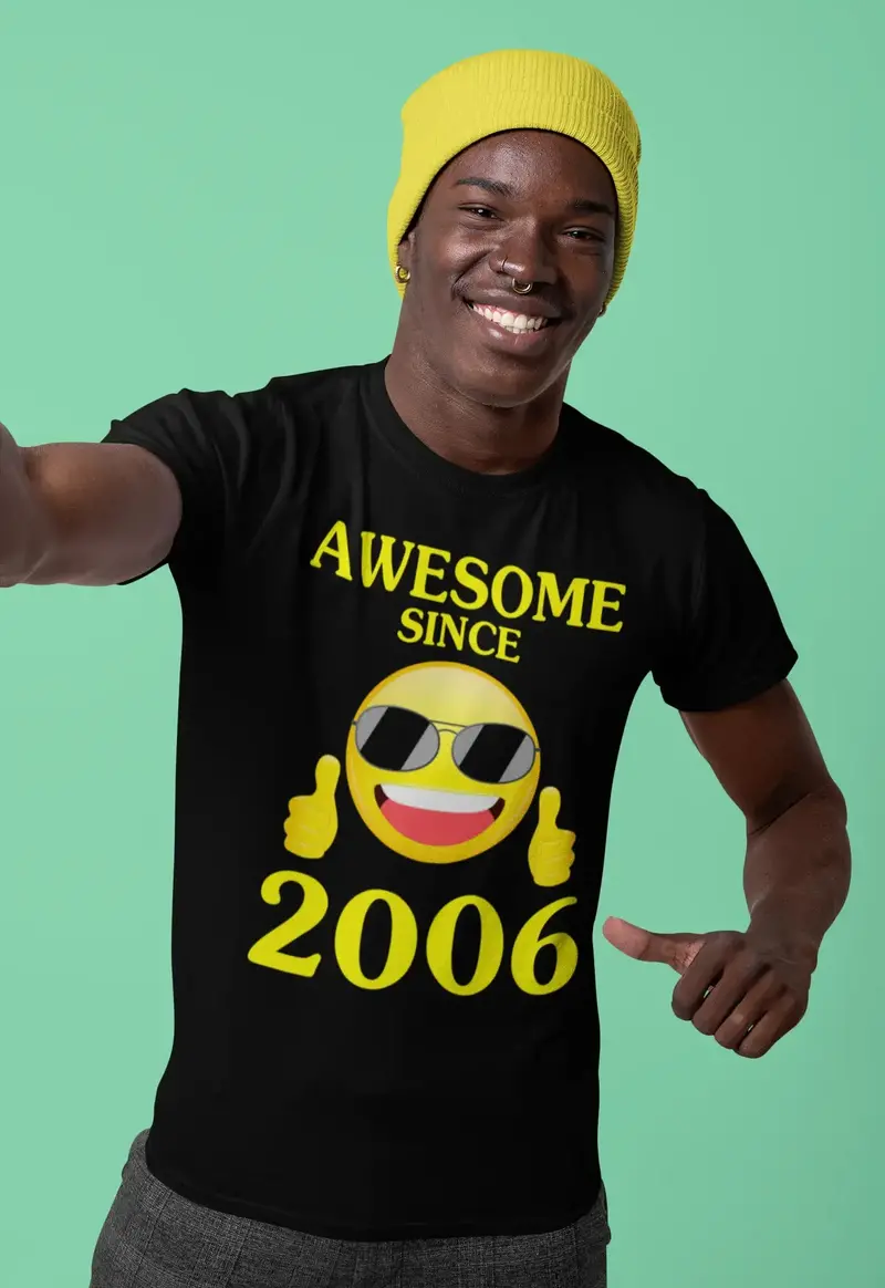 Ultrabasic Men's T-Shirt Awesome Since 2006 - Gift For 14Th Birthday Tee Shirt 1