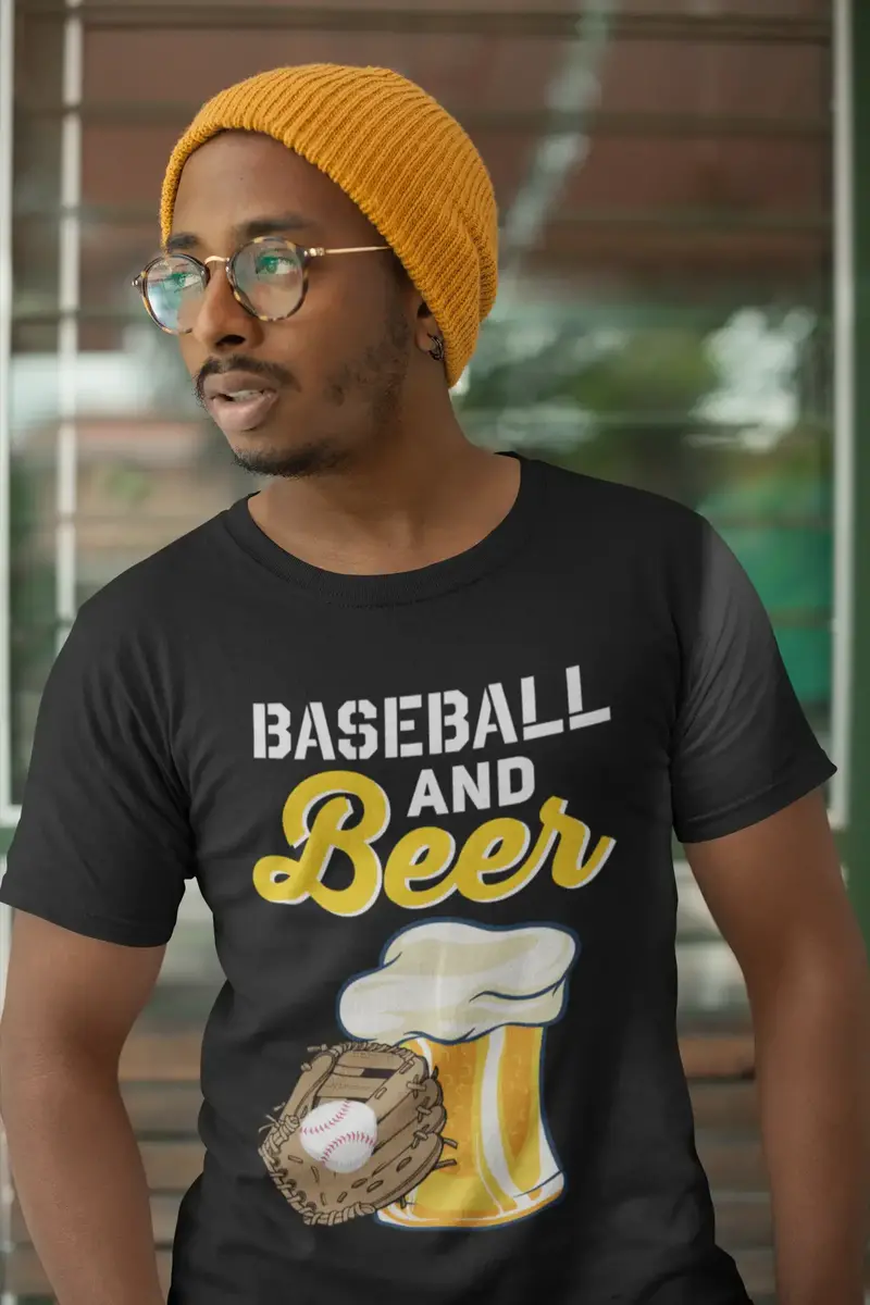 Ultrabasic Men's T-Shirt Baseball And Beer - Funny Sport Beer Lover Tee Shirt 1