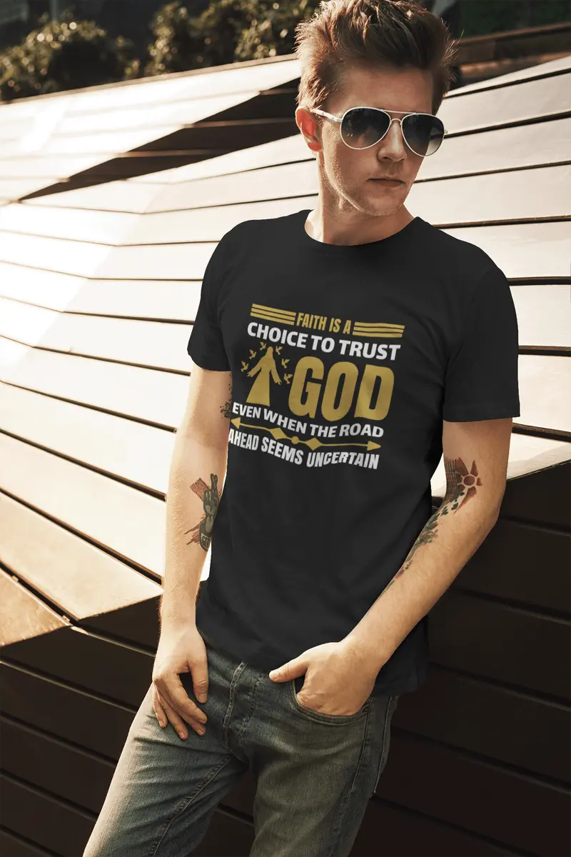 Ultrabasic Men's T-Shirt Faith Is A Choice To Trust God - Christian Religious Shirt 2