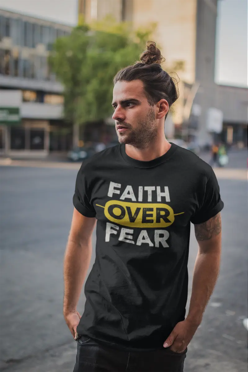 Ultrabasic Men's T-Shirt Faith Over Fear - Bible Religious Shirt 2