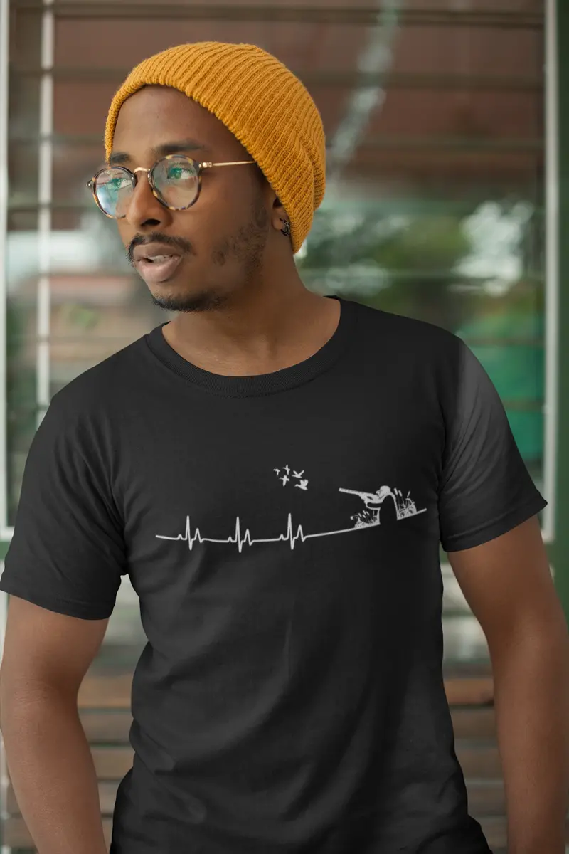 Ultrabasic Men's T-Shirt Heartbeat Hunter - Funny Hunting Tee Shirt 1