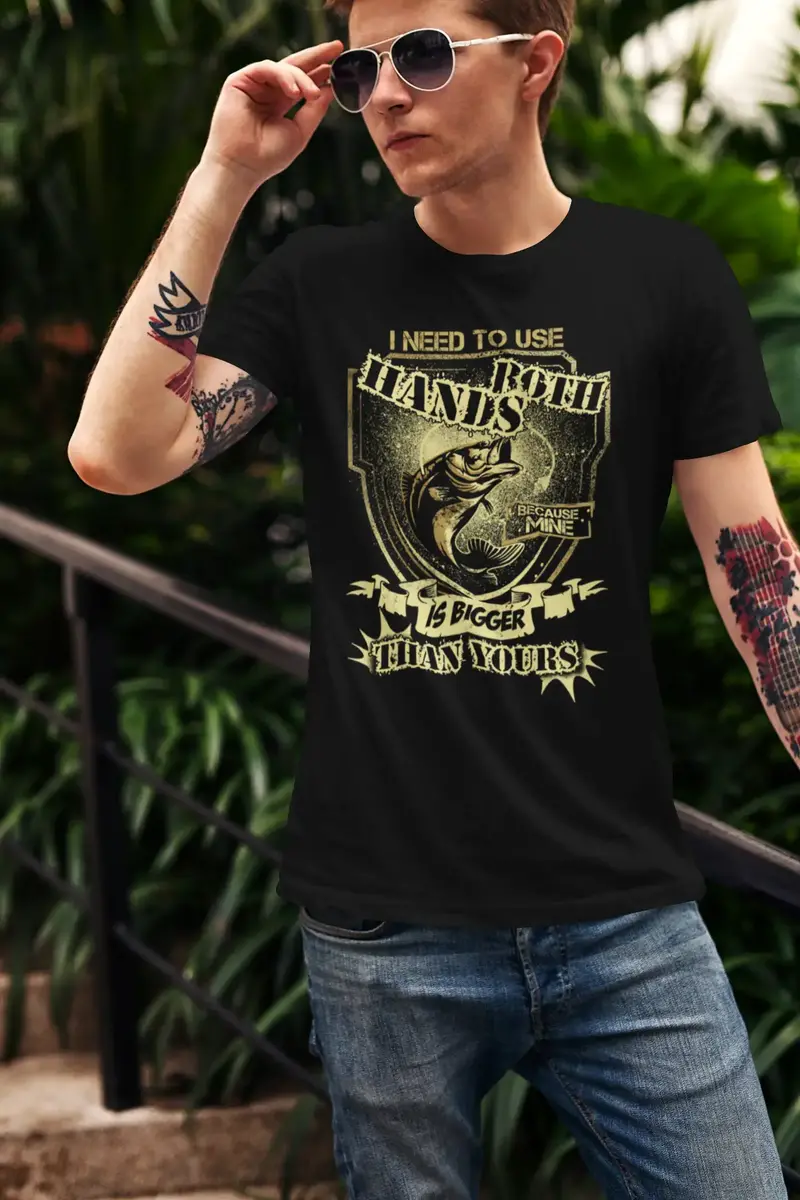Ultrabasic Men's T-Shirt I Need To Use Both Hands - Funny Fishing Fisherman Tee Shirt 1