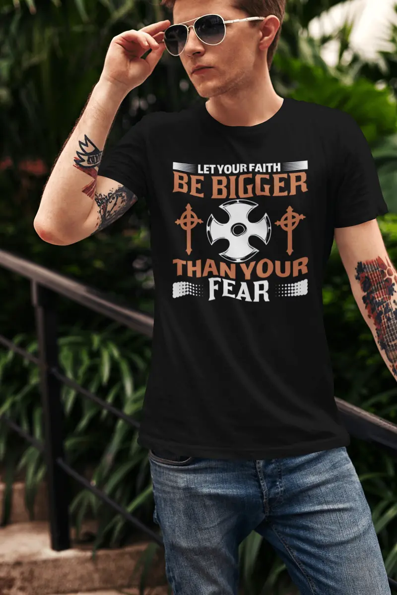 Ultrabasic Men's T-Shirt Let Your Faith Be Bigger Than Fear - Christian Shirt 2