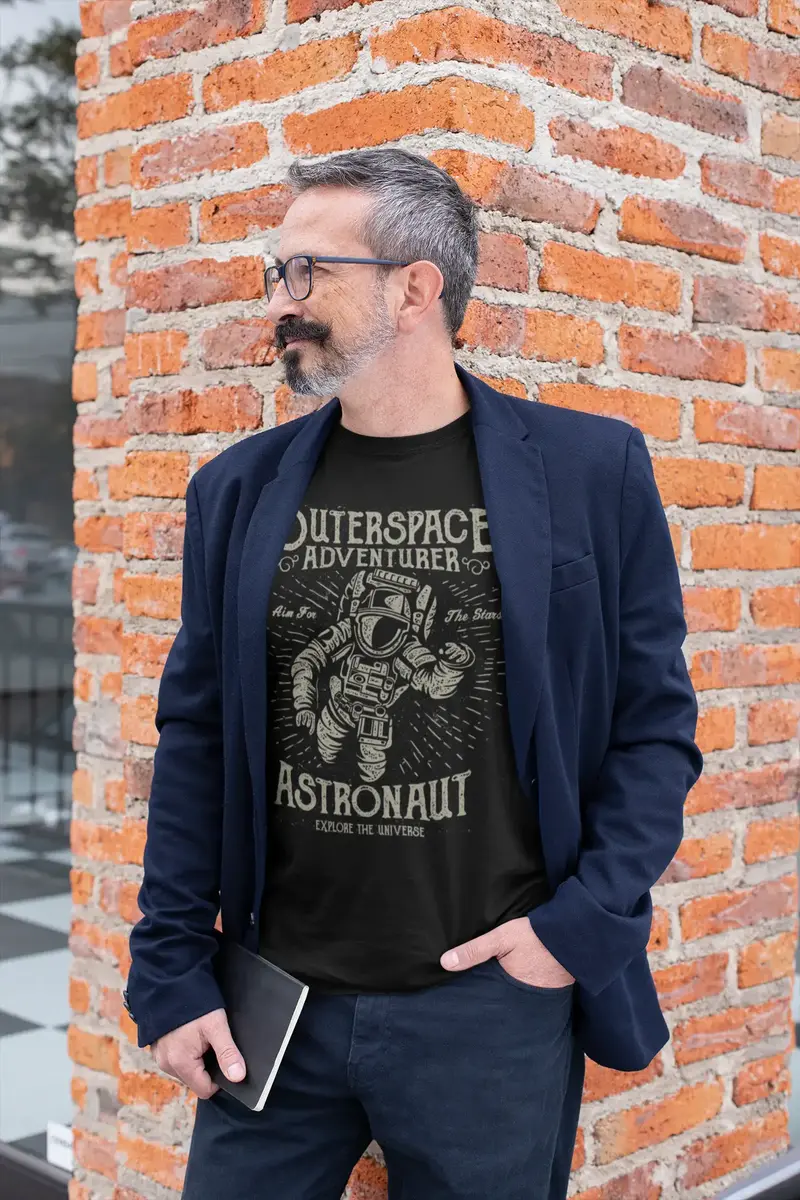 Ultrabasic Men's T-Shirt Outerspace Adventure Astronaut - Aim For The Stars Shirt 1