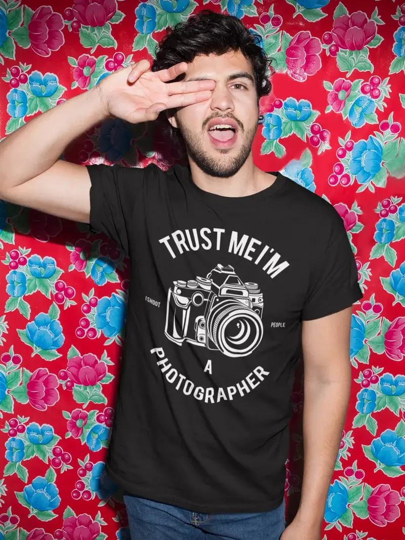 Ultrabasic Men's T-Shirt Trust Me I'm A Photographer - I Shoot People - Funny Joke Tee Shirt 1