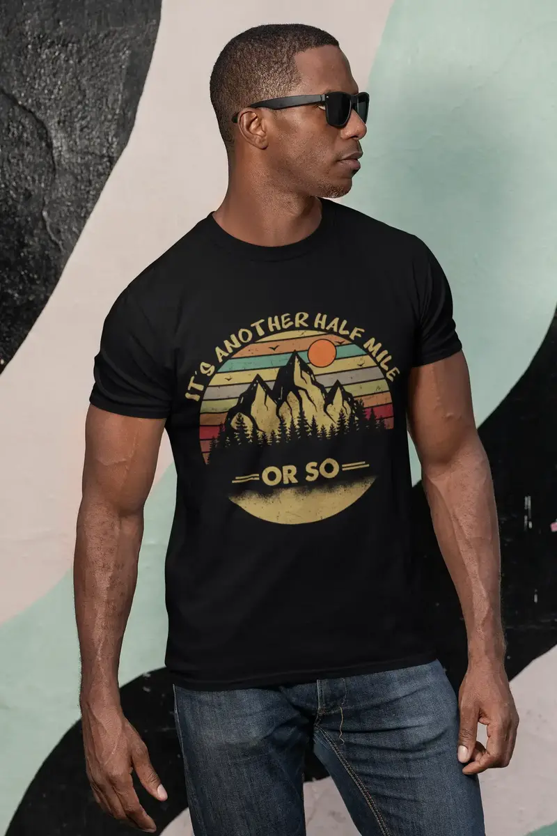 Ultrabasic Men's Vintage T-Shirt It's Another Half Mile Or So - Mountain Tee Shirt 1