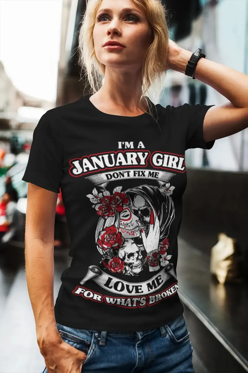 Ultrabasic Women's Organic T-Shirt January Girls Love Me - Funny Birthday Shirt 1
