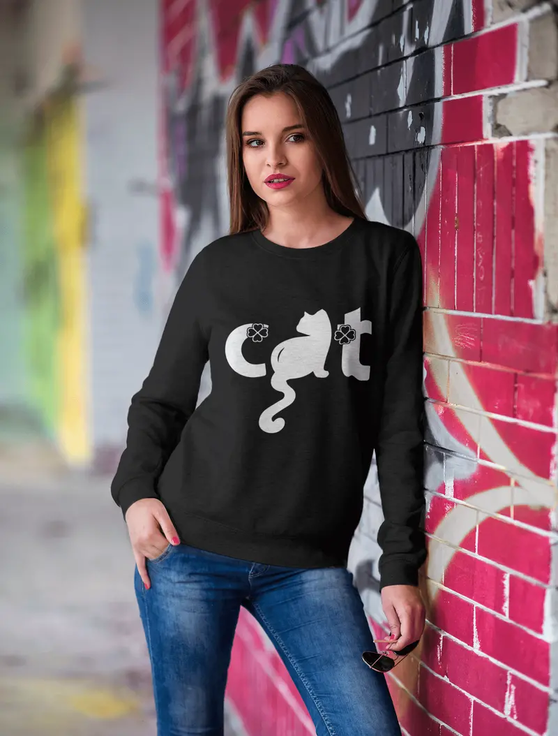 Ultrabasic Women's Sweatshirt Lucky Cat Shamrock - Funny Cat Kitty Lover Sweater 1