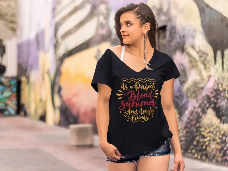 Ultrabasic Women's T-Shirt Blend Summer And Lovely Friends - Love Quote Shirt 1