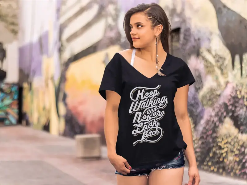 Ultrabasic Women's T-Shirt Keep Walking And Never Look Back - Motivational Tee 1