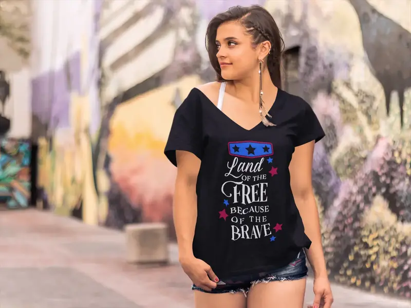 Ultrabasic Women's T-Shirt Land Of The Free Because Of The Brave - Short Sleeve Tee Shirt Tops 1