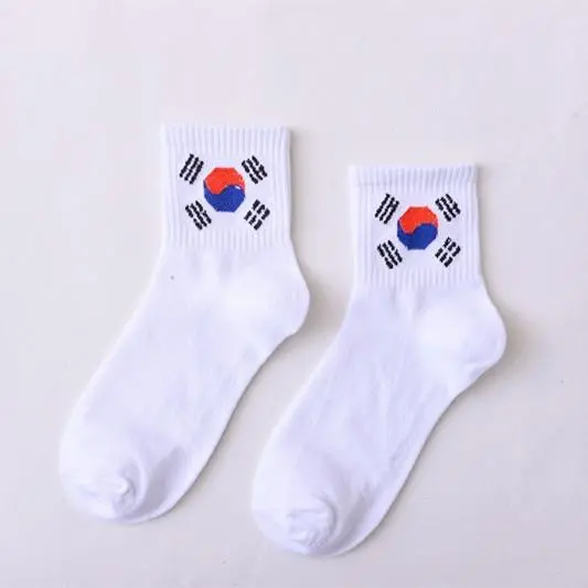 Women Daily Socks Harajuku Korea Japanese Cotton Kitten Flame Ulzzang Socks Men Chinese Cactus Gun Shark Alien Christmas Socks 9
