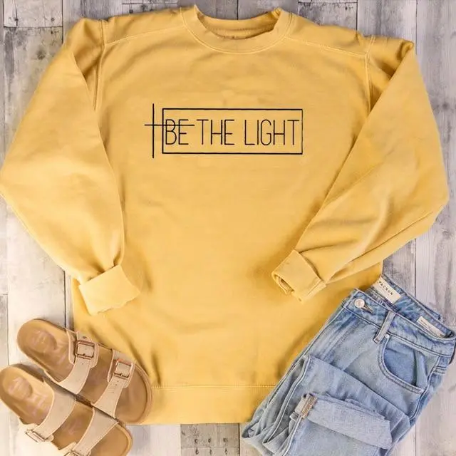 Women’s ‘Be the Light’ Christian Sweatshirt – Faith-Based Bible Quote Pullover Top