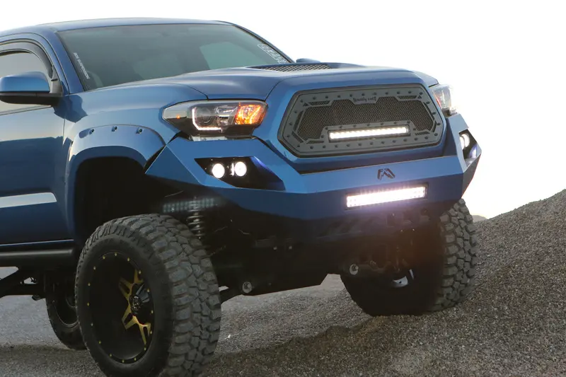 Vision X Xmitter 9128115 Low-Profile 50" Led Light Bar – Xtreme Black Housing, 39 X 5W Leds, 10° Narrow Beam 1